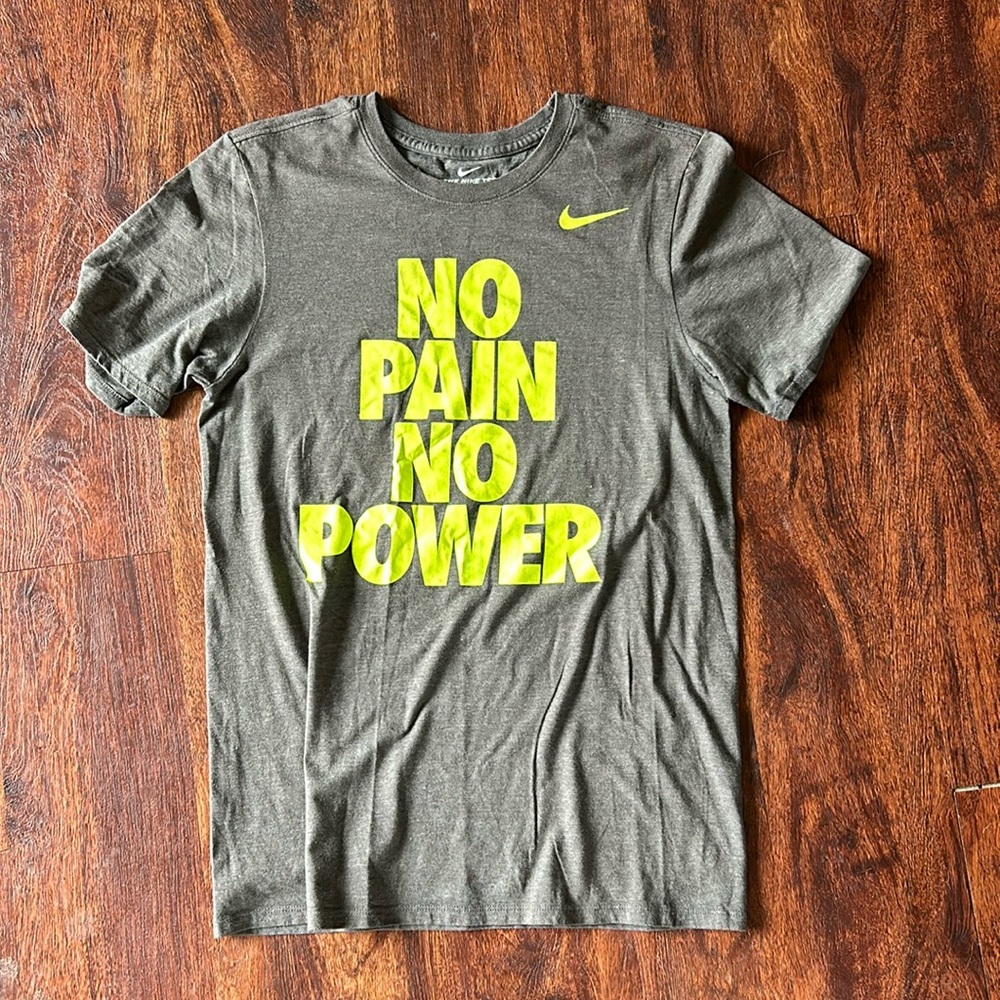 Nike tee